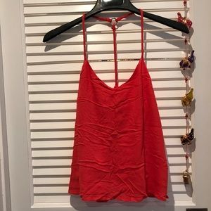 Thin straps tank top